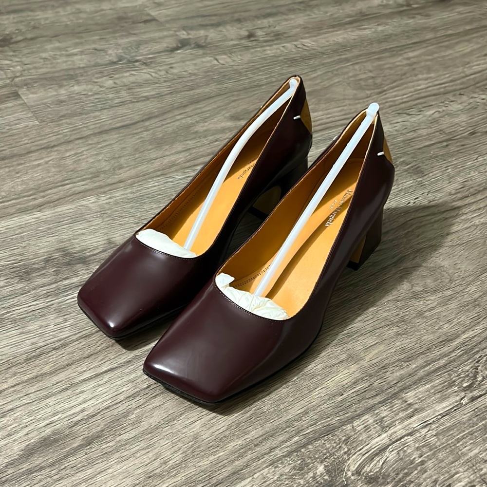 Maison Margiela square-toe leather pumps